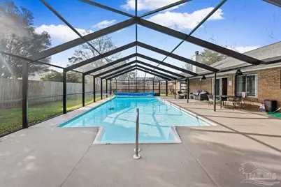 8 Arapaho Dr, Pensacola, FL 32507 - Photo 2