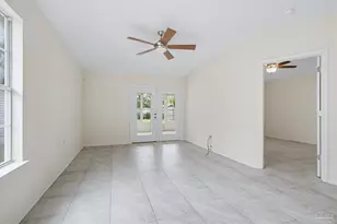 1613 Governor's Dr, Pensacola, FL 32514 - Photo 4