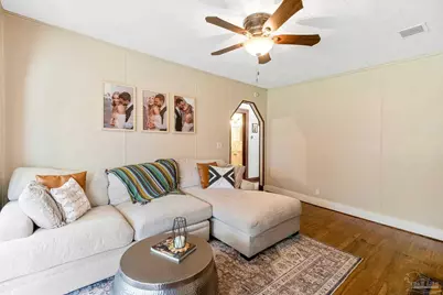 2105 Grundy St, Pensacola, FL 32507 - Photo 4