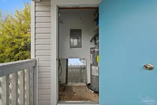 1301 Redwood Ln, Gulf Breeze, FL 32563 - Photo 16