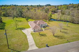 435 Meander Ln, Cantonment, FL 32533 - Photo 2