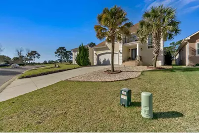 2017 Hesperia Way, Pensacola, FL 32505 - Photo 2