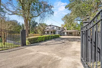 301 Grandview St, Pensacola, FL 32505 - Photo 2