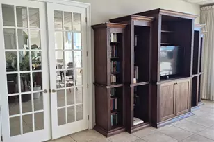 825 Bayshore Dr, Pensacola, FL 32507 - Photo 4