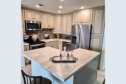 825 Bayshore Dr, Pensacola, FL 32507 - Photo 2