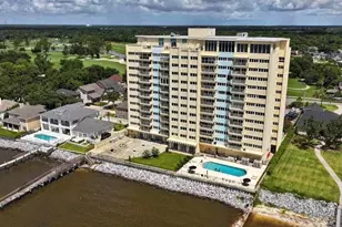 825 Bayshore Dr, Pensacola, FL 32507 - Photo 26