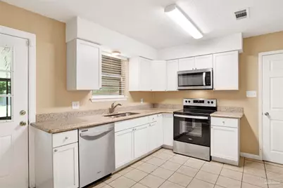 913 Bartow Ave, Pensacola, FL 32507 - Photo 4