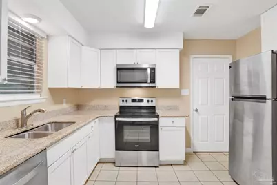 913 Bartow Ave, Pensacola, FL 32507 - Photo 6