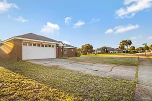 1675 Winding Shore Dr, Gulf Breeze, FL 32563 - Photo 2