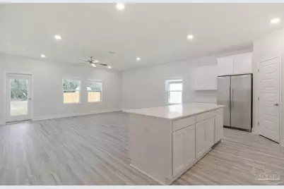 9797 Windy Hill Rd, Pensacola, FL 32526 - Photo 6