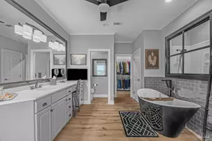 697 Palomar Dr, Pensacola, FL 32507 - Photo 56