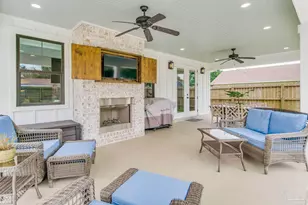 1411 E Hatton St, Pensacola, FL 32503 - Photo 4