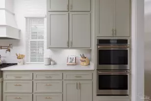 1806 E Hernandez St, Pensacola, FL 32503 - Photo 14