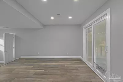 8 Mindoro Cir, Pensacola, FL 32507 - Photo 10