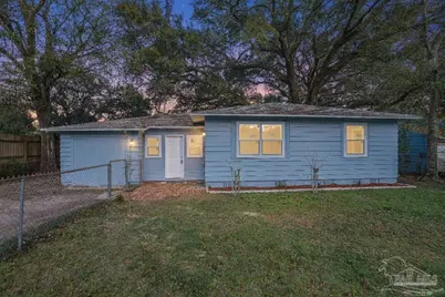 8 Mindoro Cir, Pensacola, FL 32507 - Photo 2