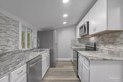 8 Mindoro Cir, Pensacola, FL 32507 - Photo 16