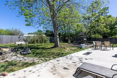 1566 Twin Pines Cir, Cantonment, FL 32533 - Photo 30
