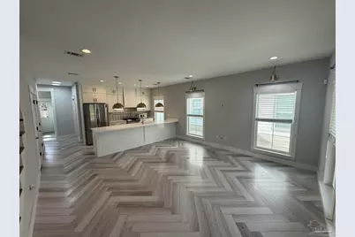 1011 K St, Pensacola, FL 32501 - Photo 8