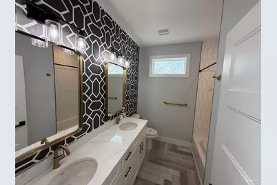 1011 K St, Pensacola, FL 32501 - Photo 4