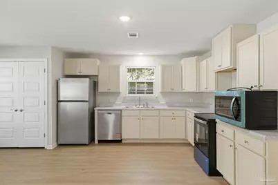 3809 W Moreno St, Pensacola, FL 32505 - Photo 10