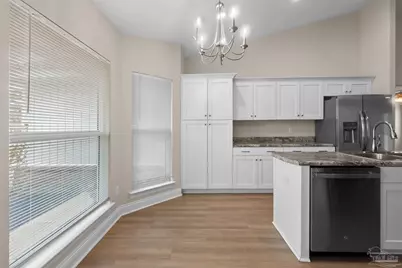 6050 Capitol Dr, Gulf Breeze, FL 32563 - Photo 10