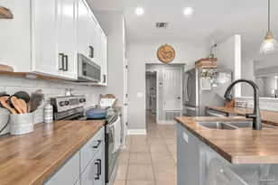 7667 Marthas Way, Navarre, FL 32566 - Photo 14