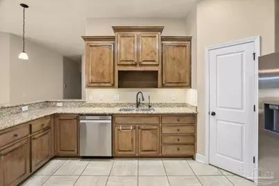 6096 Winchester Cir, Milton, FL 32570 - Photo 12