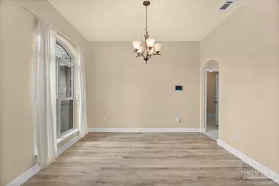 6096 Winchester Cir, Milton, FL 32570 - Photo 8