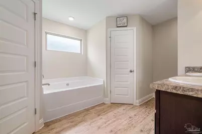 5608 Blue Sky Ct, Milton, FL 32583 - Photo 16