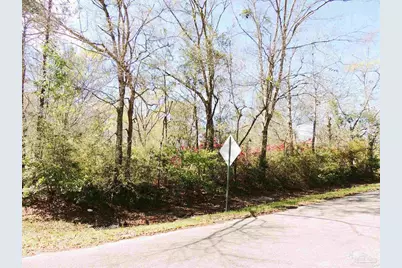 309 Crowndale Rd, Cantonment, FL 32533 - Photo 4