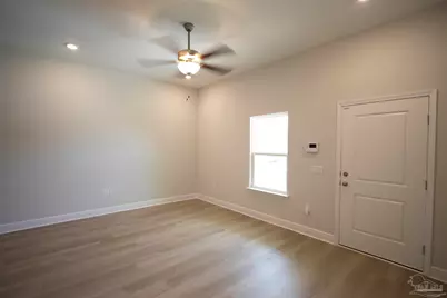 6910 Sea Turtle Cir, Navarre, FL 32566 - Photo 12