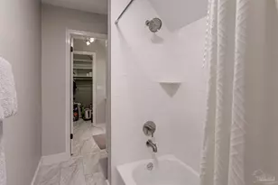 405 Canterbury Ln, Gulf Breeze, FL 32561 - Photo 24