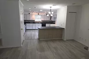 335 Vera St, Pensacola, FL 32514 - Photo 4