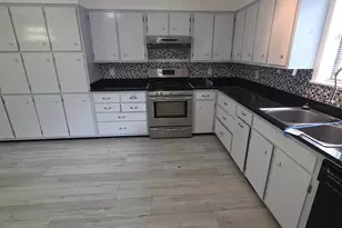 335 Vera St, Pensacola, FL 32514 - Photo 6