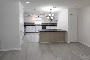 335 Vera St, Pensacola, FL 32514 - Photo 6