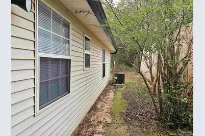 6206 Woodward Ln, Milton, FL 32570 - Photo 16