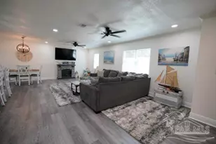 4420 Mundy Ln, Pace, FL 32571 - Photo 2