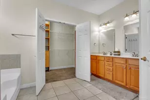 4401 Essex Terrace Cir, Pace, FL 32571 - Photo 10