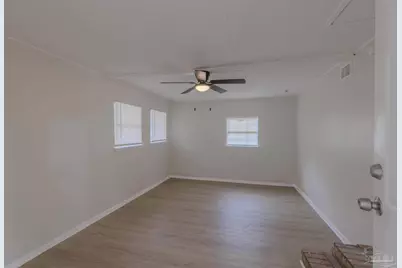 825 Booker Ave, Cantonment, FL 32533 - Photo 16