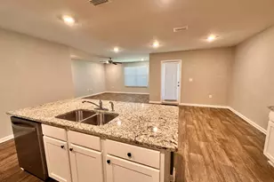 7404 Oak Lake Blvd, Pensacola, FL 32526 - Photo 6