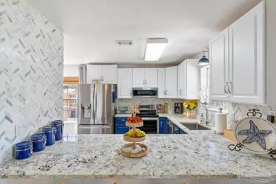 2078 Shadow Lake Dr, Gulf Breeze, FL 32563 - Photo 10