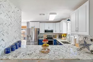 2078 Shadow Lake Dr, Gulf Breeze, FL 32563 - Photo 10