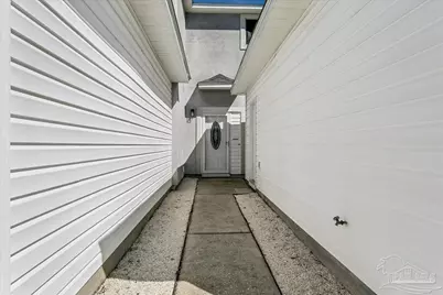 6922 Sea Turtle Cir, Navarre, FL 32566 - Photo 4