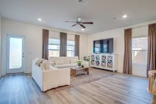 8130 Fir Tree Dr, Milton, FL 32583 - Photo 6