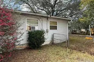 3510 Wellington Rd, Pensacola, FL 32504 - Photo 2