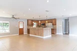 30 Hancock Ln, Pensacola, FL 32503 - Photo 4