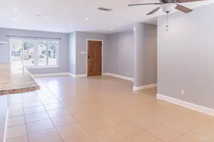 30 Hancock Ln, Pensacola, FL 32503 - Photo 6