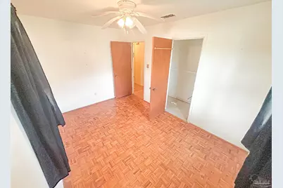 6511 E Shore Dr, Pensacola, FL 32505 - Photo 8