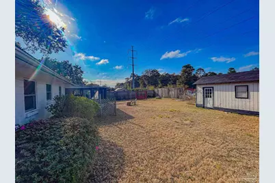 6511 E Shore Dr, Pensacola, FL 32505 - Photo 18