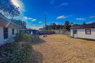 6511 E Shore Dr, Pensacola, FL 32505 - Photo 18